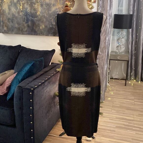 St.John exclusive dress, US8 - Picture 6 of 11